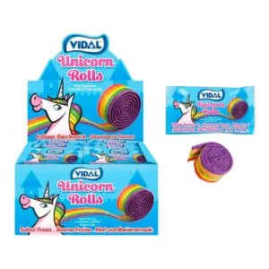 cintas ácidas con un espectacular sabor a fresa. Su formato enrollado y envuelto individualmente, te permitirá consumir el producto de un modo muy divertido y en el momento y lugar que desees. Este formato es perfecto para fiestas, tales como cumpleaños o cualquier otro tipo de celebración. Además, se presenta con un diseño de unicornio, perfecto para fiestas con esta temática.