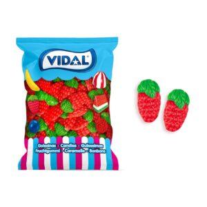 Originales golosinas creadas por Vidal Golosinas en forma de fresa XL con intenso sabor a fresa silvestre y textura blandita. Sus llamativos colores y su sabor te harán elegirlas una otra y otra vez para tus mesas dulces o tu día a día. Además, esta versión XL te hará disfrutar doblemente.